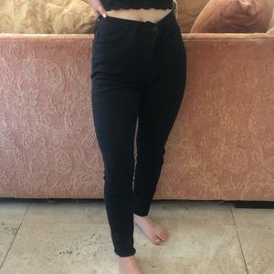 Black Universal Thread 2/26s skinny jeans